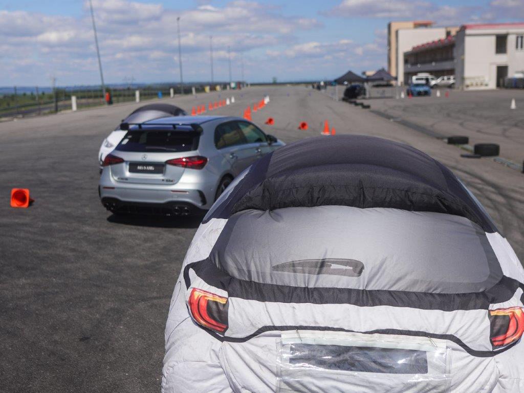 Inflatable Avoidance Car