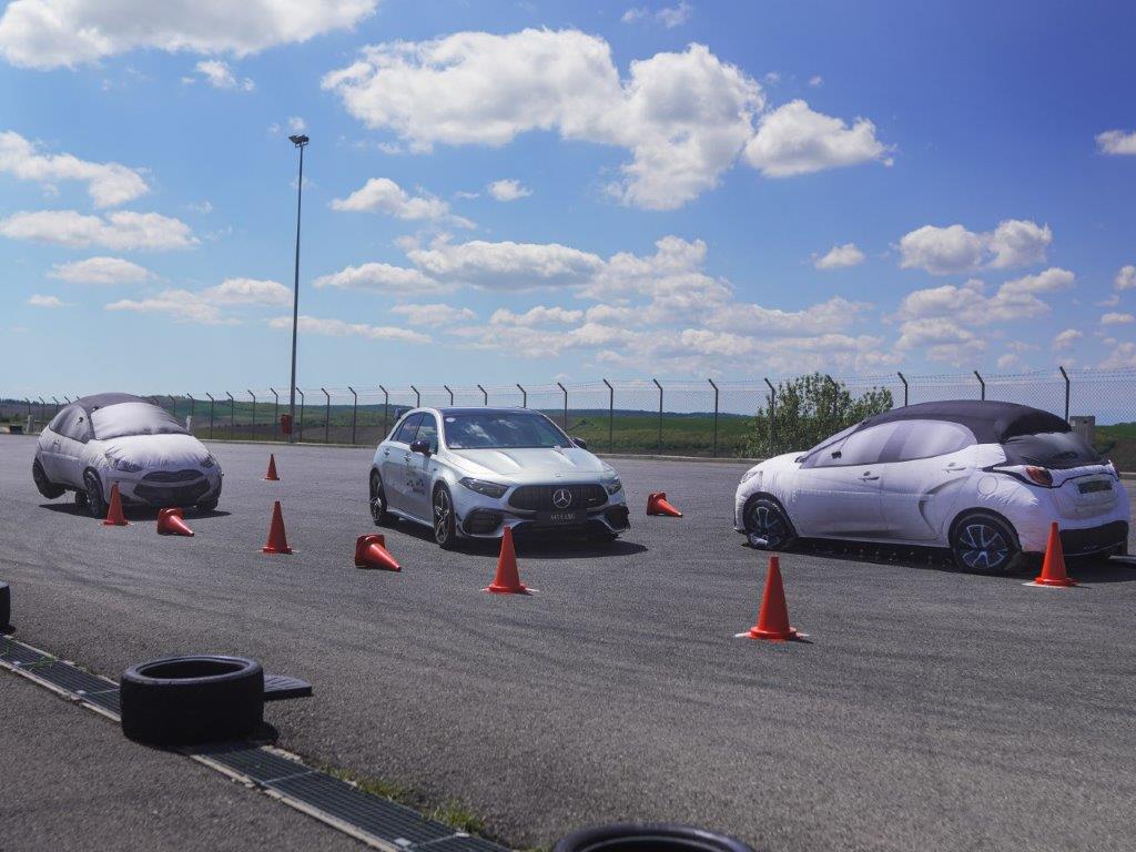 Inflatable Avoidance Car