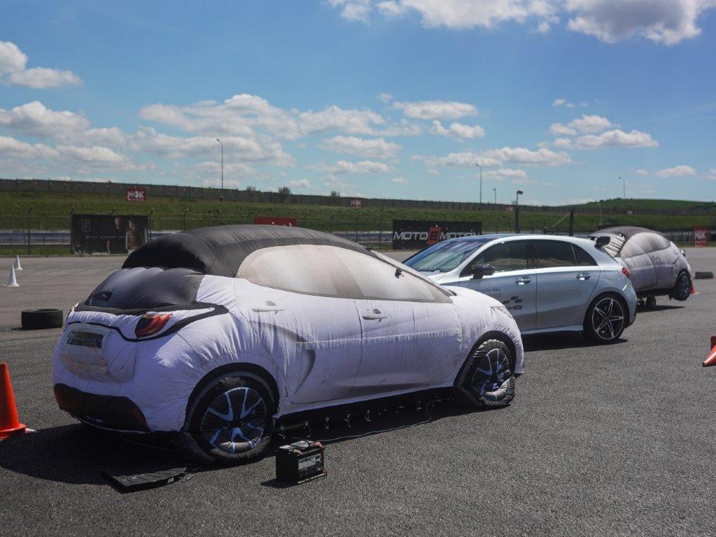 Inflatable Avoidance Car